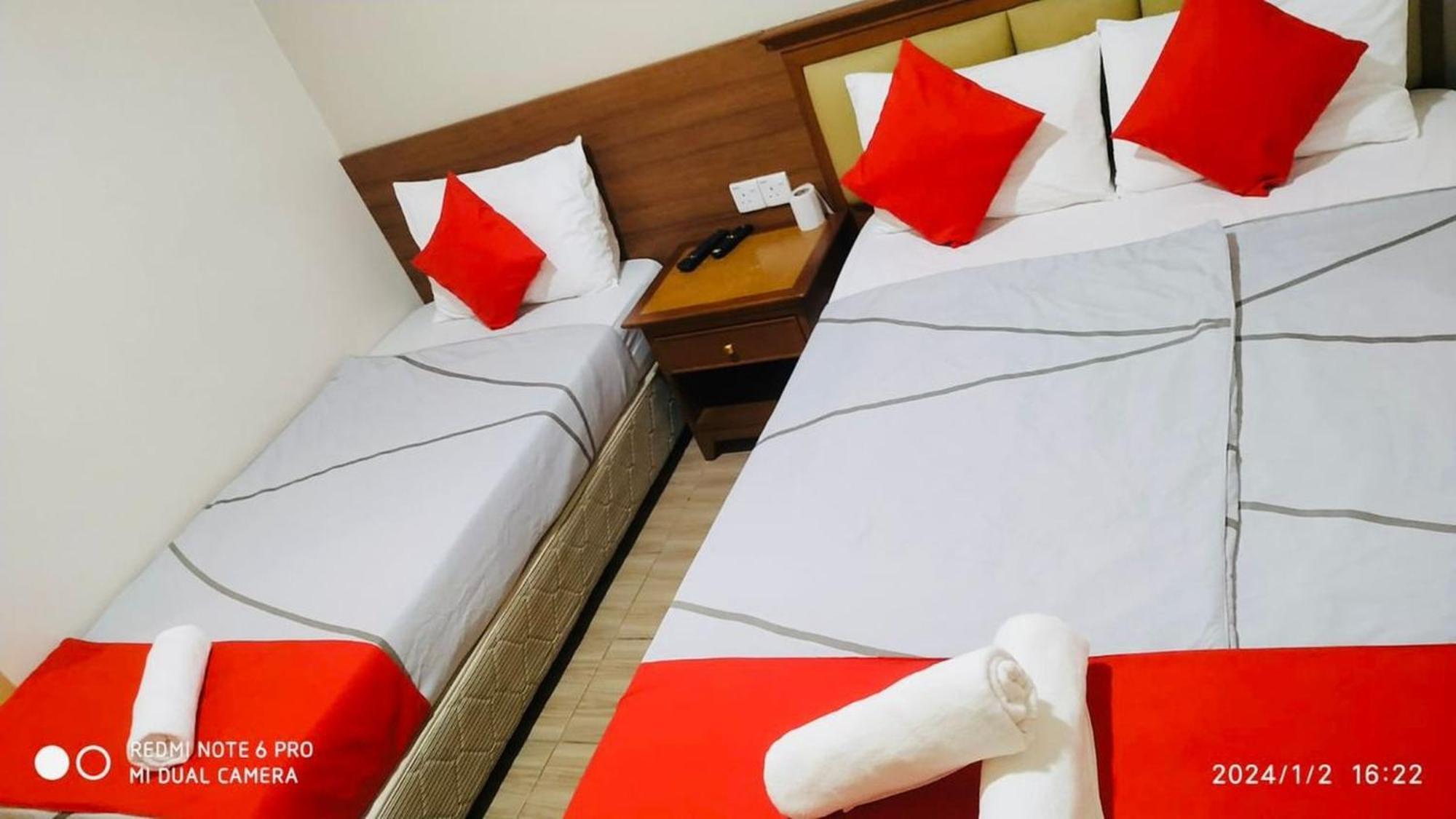 โอโย 43954 โฮเต็ล คาซา เรโอ Hotel กำปง บากัน ลาลัง ภายนอก รูปภาพ